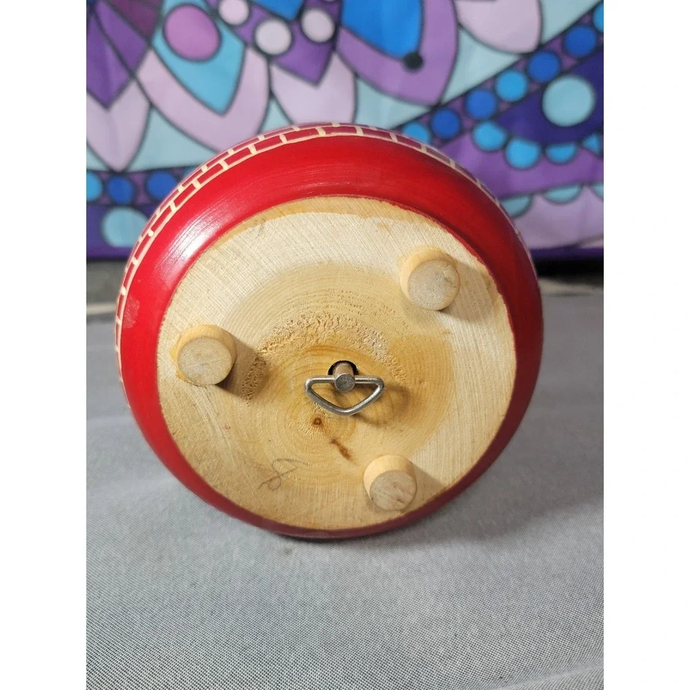 Vintage Russian St Basil Cathedral‎ Wooden Music Box Hand Painted Working
